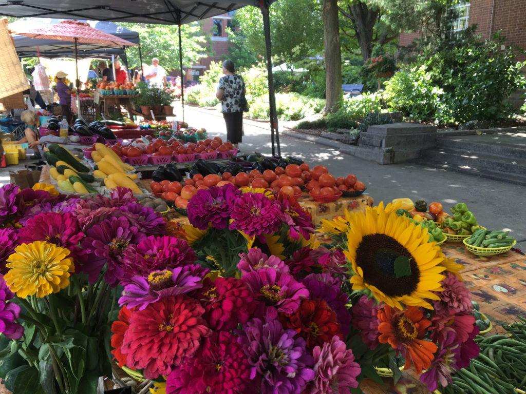 FarmersMarketFlowers_downtownsquare